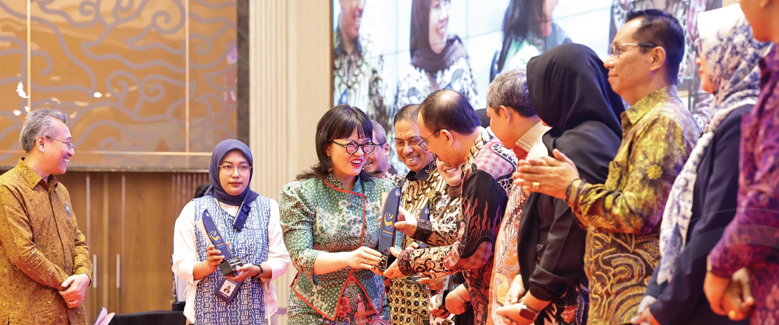 LLDikti Wilayah XIII Aceh Raih Kualifikasi Informatif dalam Anugerah KIP Kemendiktisaintek 2024